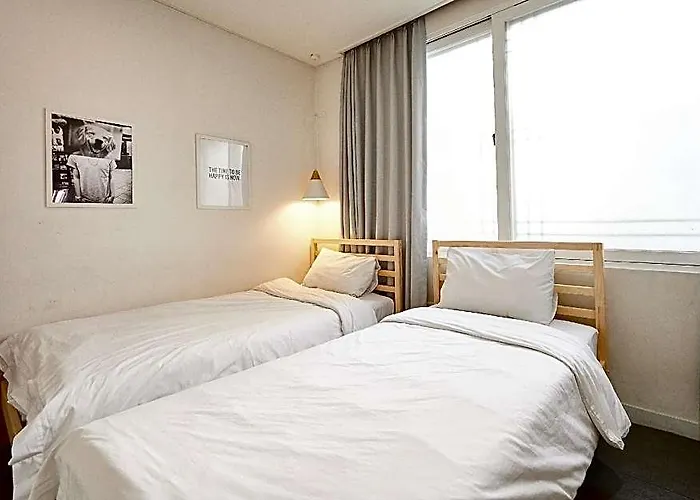 招待所 Queen House Hongdae
