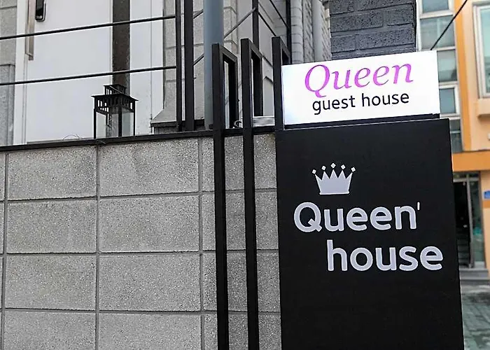 Queen House Hongdae 招待所